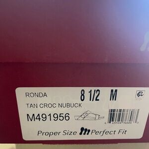 Munro Tan Croc Nubuck Sandals